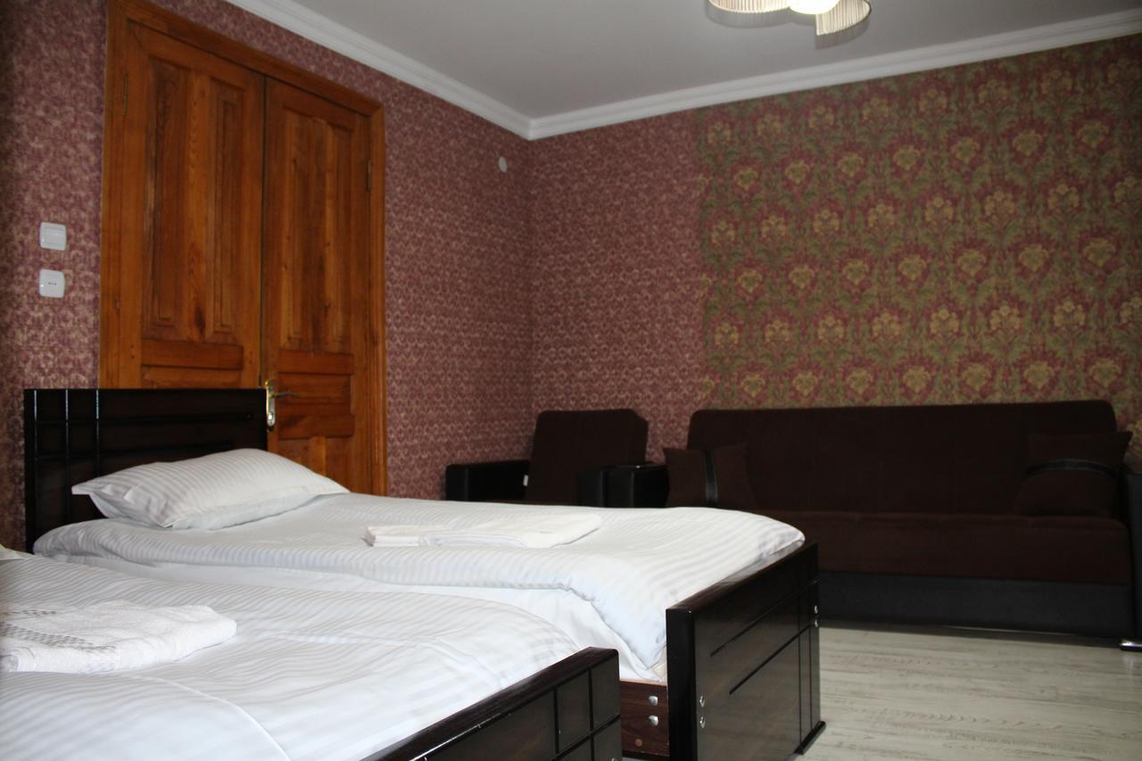 Salome Guest House Mestia Eksteriør bilde
