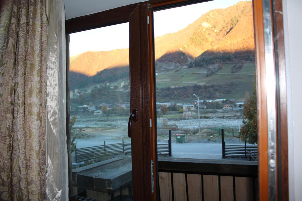 Salome Guest House Mestia Eksteriør bilde